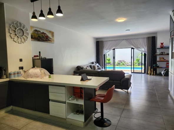 4 Bedroom Garden Flat