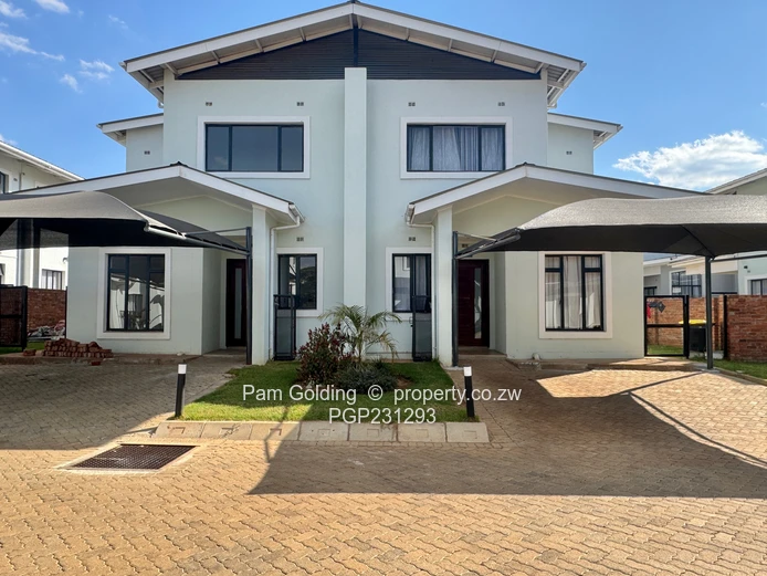 3 Bedroom Upmarket Townhouses - Marlborough 