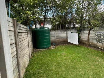 2 Bedroom Flat & Apartment