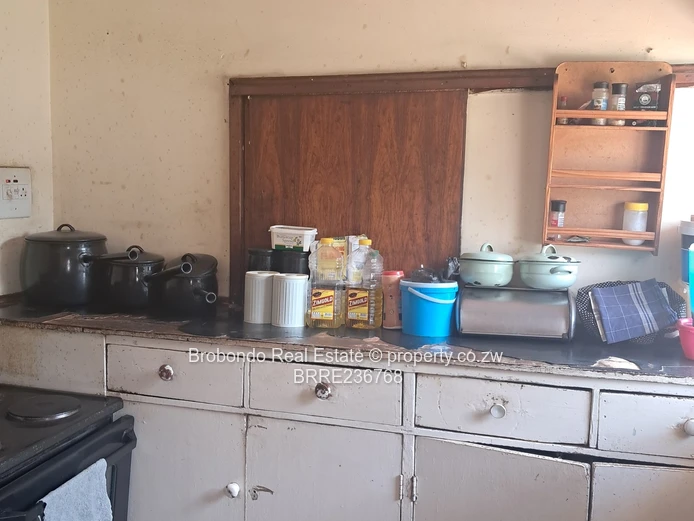 New Listing Investor Delight Waterfalls house for sale!