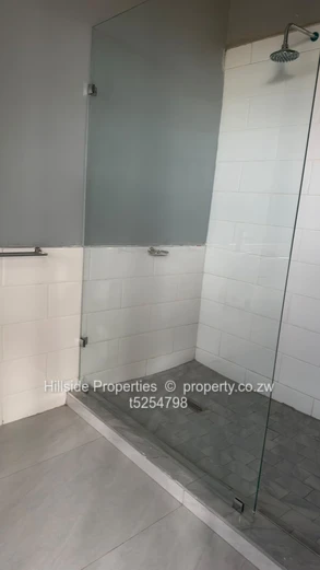 3bedroom apartment Groom bridge  (Sole Mandate)
