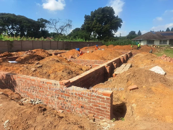 Secure Gated Community Stand – Logan Park Hatfield