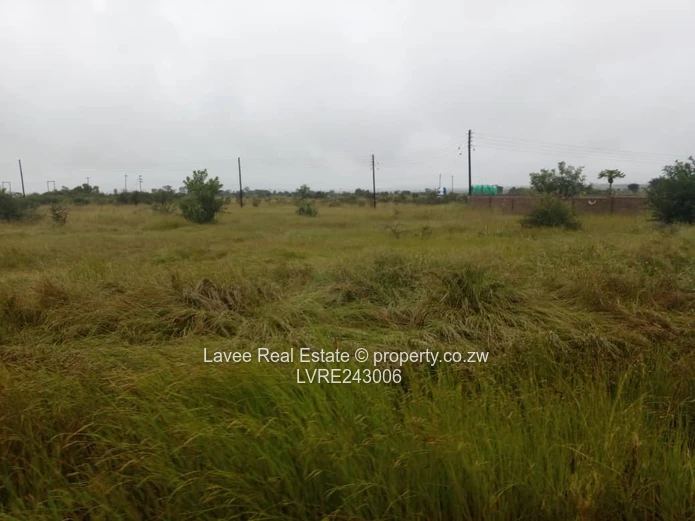 1500m² Corner Stand in Clipsham — Near New Homes (Sole Mandate)