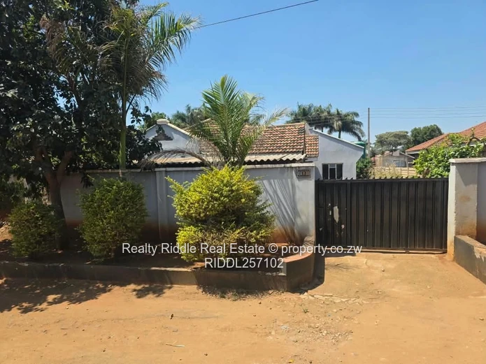 Bloomingdale solid 3 beds house for sale