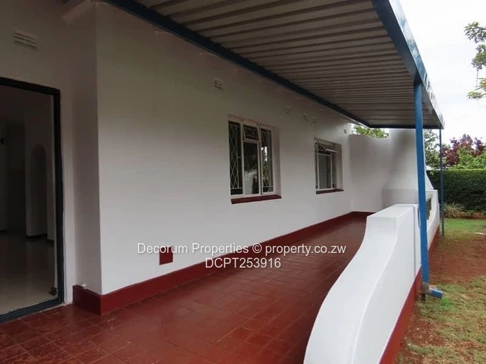 3 Bedroom Garden Flat Kamfinsa Greendale For Sale (Sole Mandate)