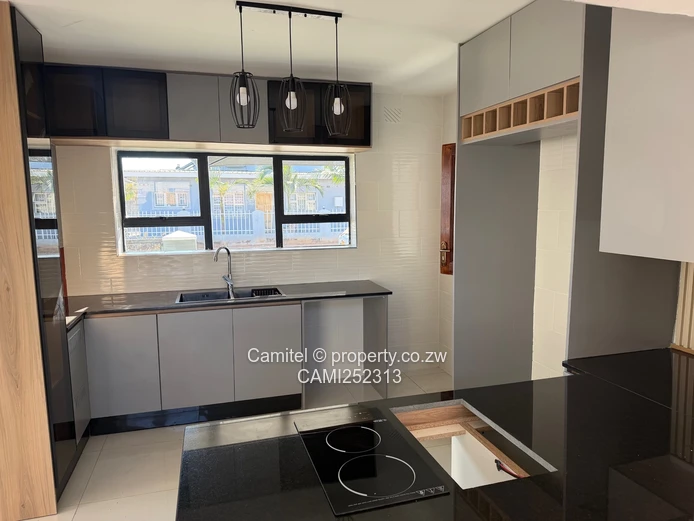 Modern Arlington 4-Bed Townhouse,Borehole ,Solar & 24hr Security