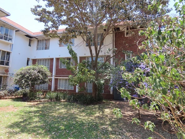 2 Bedroom Flat & Apartment