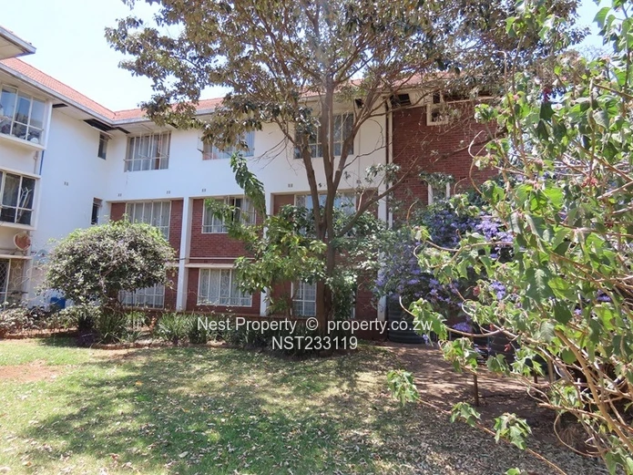 Neat 2 Bedroom Flat -  Avenues! (Sole Mandate)