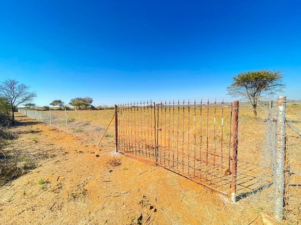 Farm & Agricultural Land