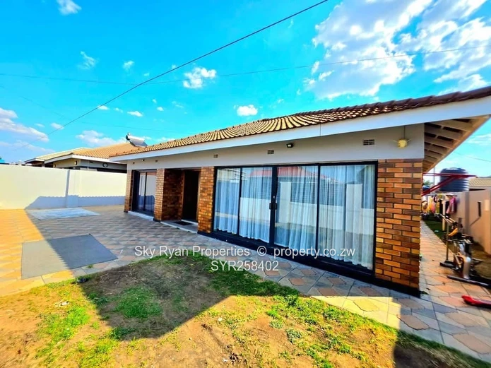 5-Bedroom Family Home For Sale - Madokero ??*