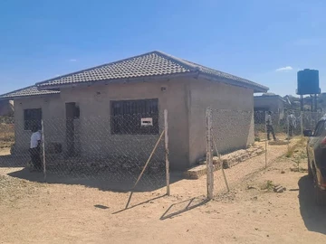 Glenwood Park 2 - 2 Bedroomed Cottage On 800Sqm