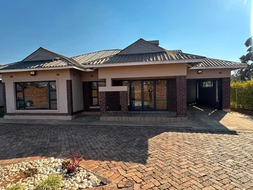 2 Bedroom Garden Flat