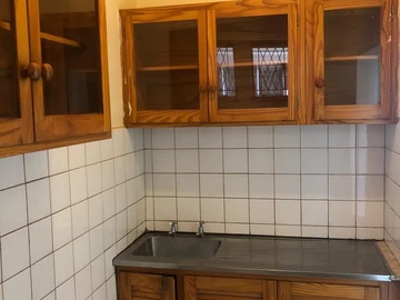 2 Bedroom Flat & Apartment