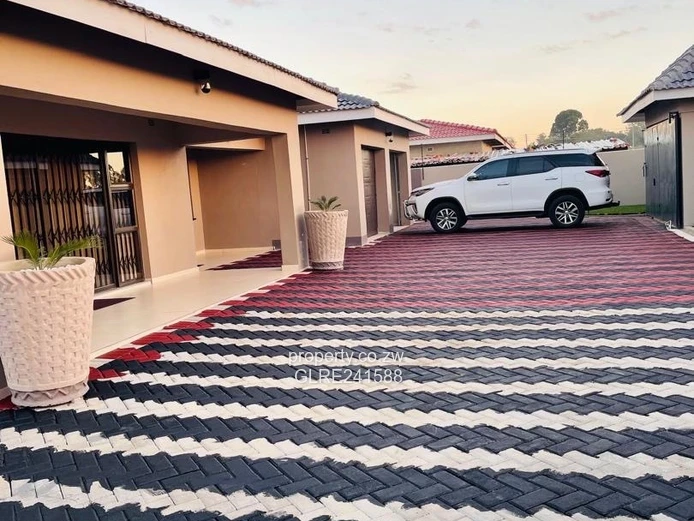 *_Westgate Sandton 5 Bedroomed House For Sale