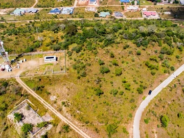 Commercial & Industrial Land