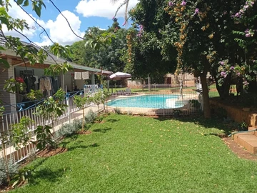 10 Bedroom House