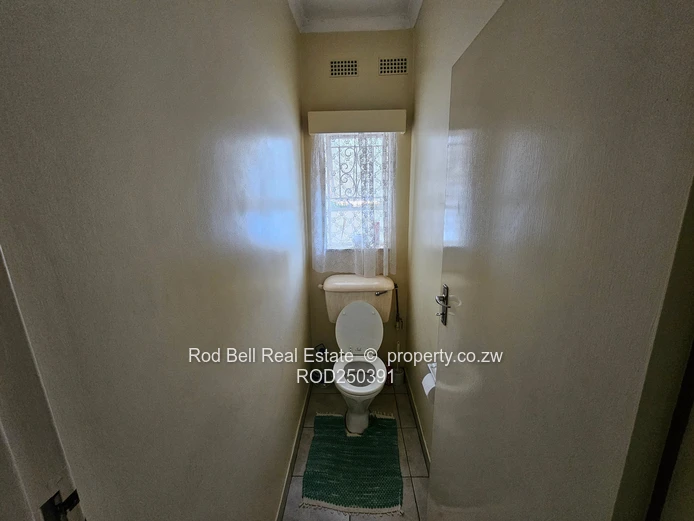 Neat 3-bedroom home and cottage in good location