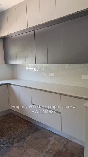 3 Bedroom House To Let In Greendale North