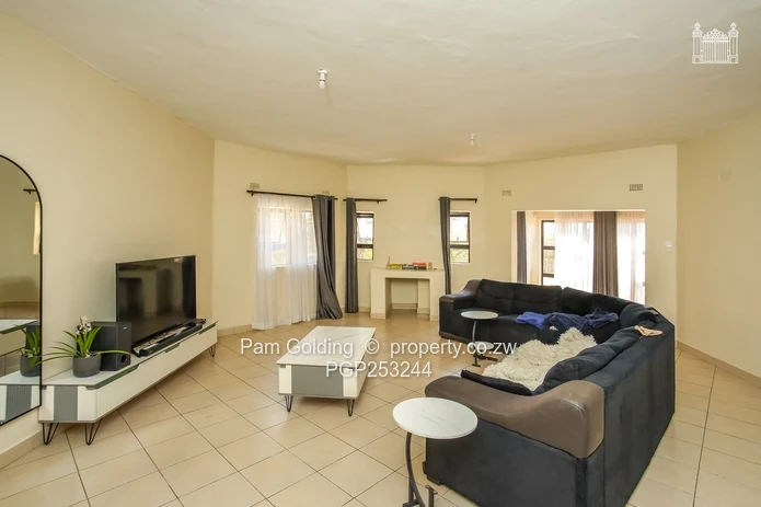 Unique Dual-Apartment Property