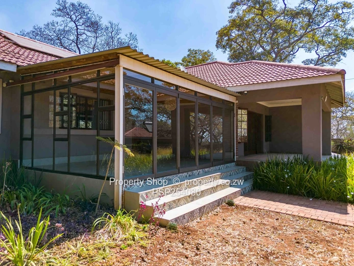 Chisipite 3-Bed Home with Sunroom, Garage & Solar