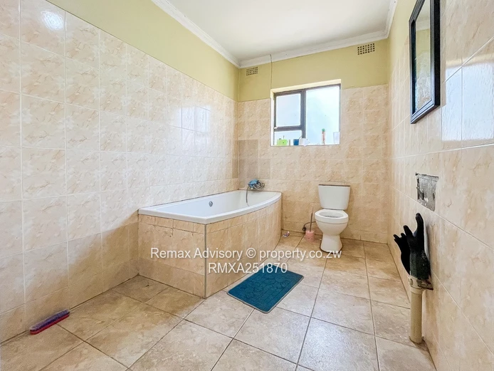 House For Sale In Glen Lorne 