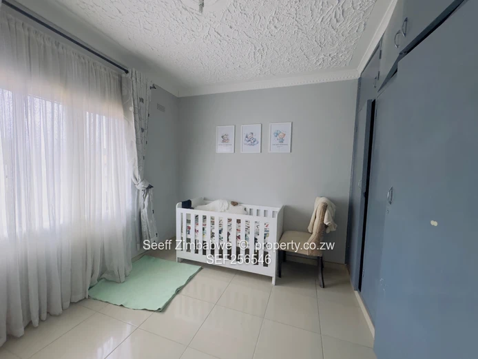 3 bed house on 4136sqm for sale in Old Windsor, Ruwa