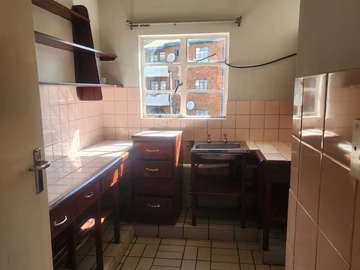 2 Bedroom Flat & Apartment