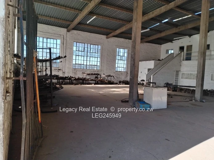 Gweru Central Commercial Property With Expansion Potential,High Clearance Industrial Property Deed.