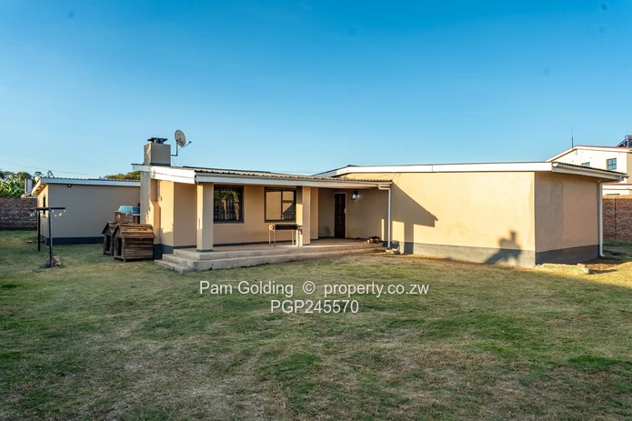 3 Bedroomed House for Sale in Sunridge