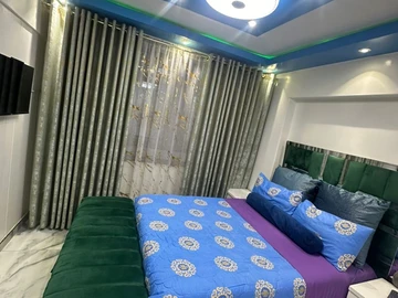 3 Bedroom Flat & Apartment