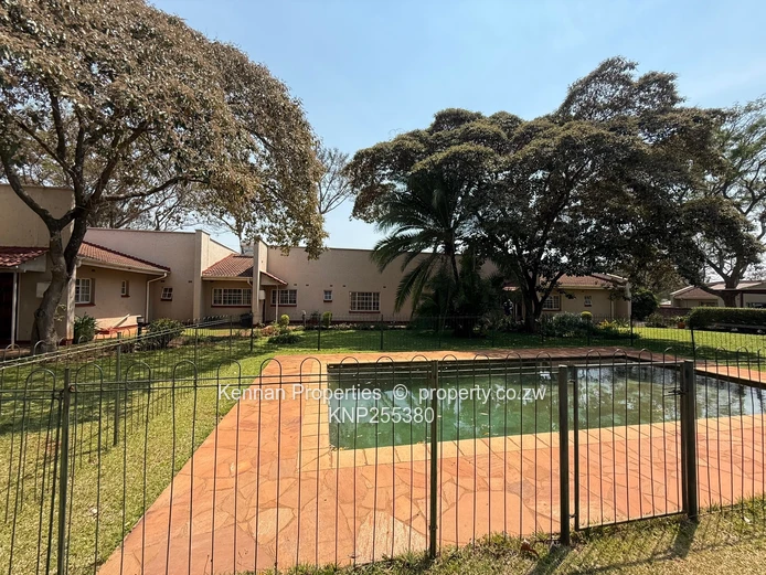 3 bedroom cluster unit available for rent 