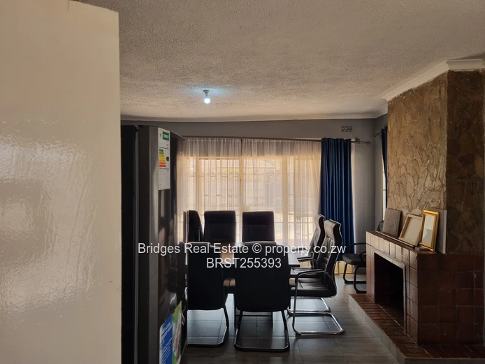 3 BEDS on 1004sqm With  TITLE DEED (Sole Mandate)
