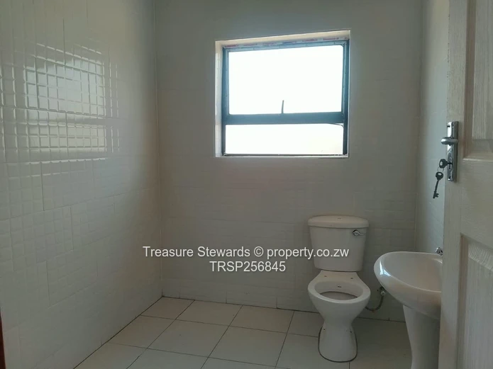 3-Bed Cottage w/ Verandah, Water Tank & En-Suite - Sunway City (Sole Mandate)