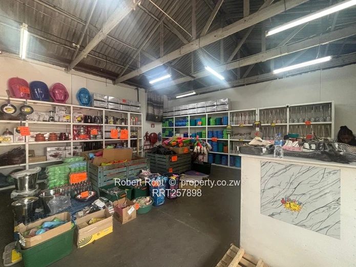 Warehouse and offices to let 