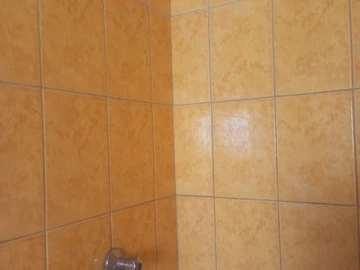 2 Bedroom Flat & Apartment