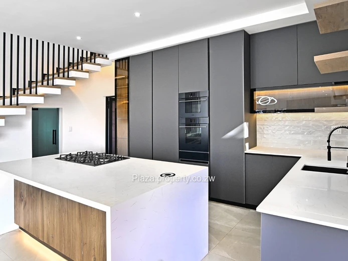 Luxury 4-Bedroom Family Home In Fourways
