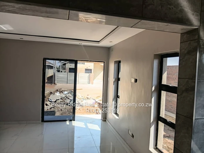 Modern 3-Bed Rainham Home — Tiled Floors & Large Windows