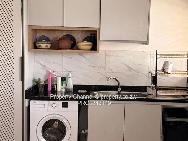 Mabelreign 3-Bed: Walled Yard, Water Tank, Fitted Kitchen