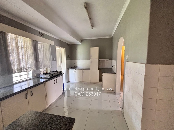 Strathaven 3-Bed Home - Pool, Borehole & Large Garden