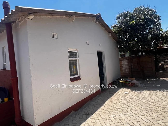 Rooms available in Kuwadzana 