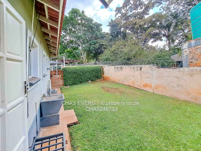 Two Bedroomed Garden Flat In Meyrick Park 