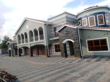 8 Bedroom Townhouse Complex