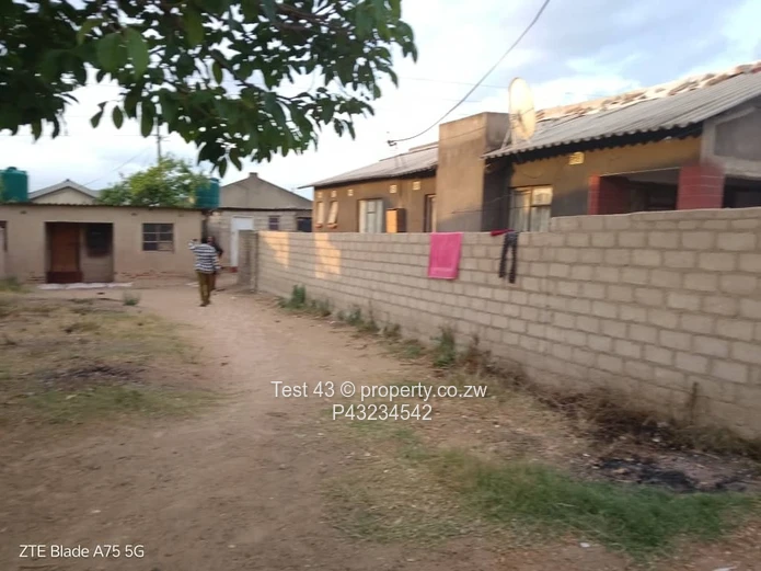 Chitungwiza land for sale 