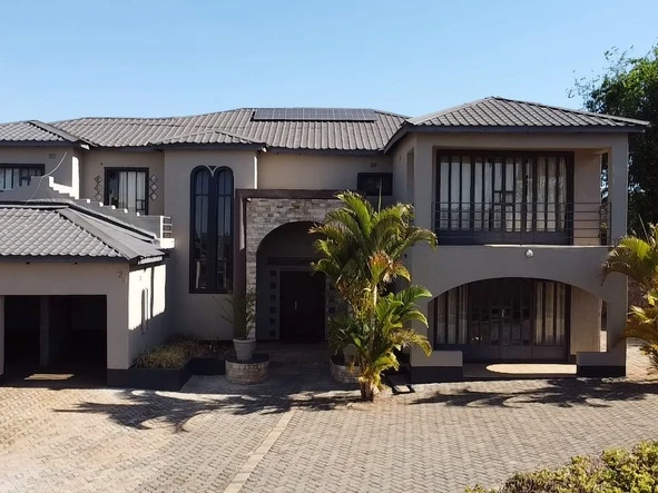 6 Bedroom House