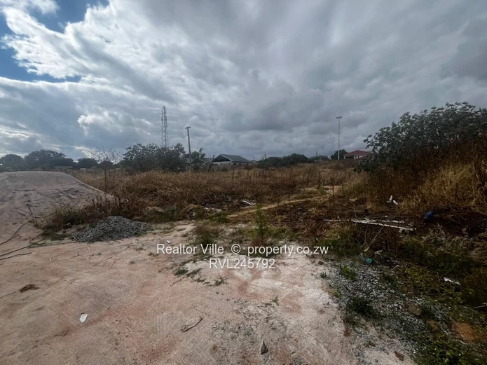 430 m² Msasa Park Stand — Main Road, Water & Sewer
