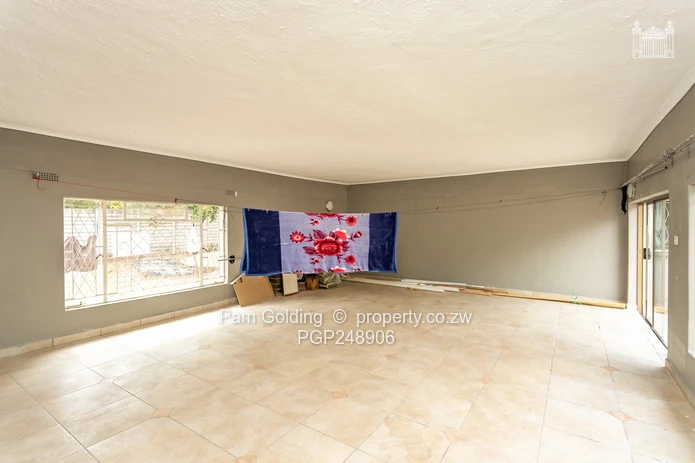 Spacious Double Storey Family Home!