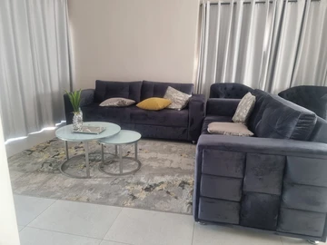 3 Bedroom Flat & Apartment