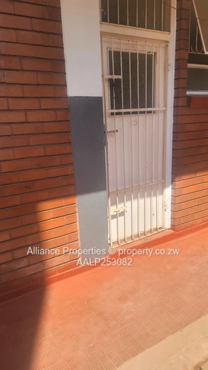Fixer Upper Flat in the CBD with a lot of potential