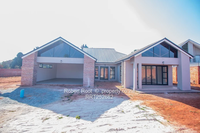 Modern newly built, 4 Bed family home, on 2000 sqm, off Carrick Creagh in Quinnington, Harare.