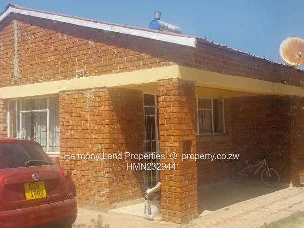 Mhondoro- Ngezi/Turf - 2 x 2 bedroomed semi-detached units for sale!!